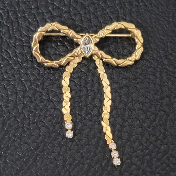 Avon Jewelry - AVON Vintage Bow Brooch, Clear Rhinestones & Goldtone - Vintage, Estate